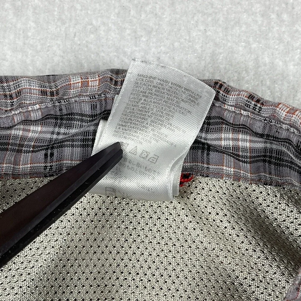 The North Face Shirt Mens Medium Purple‎ Plaid Outdoors Hiking Camping Travel
